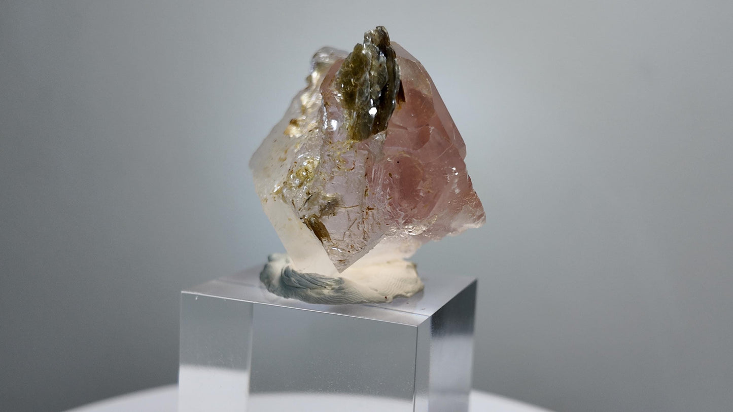 Bi-Colour Fluorite with Muscovite from Pakistan