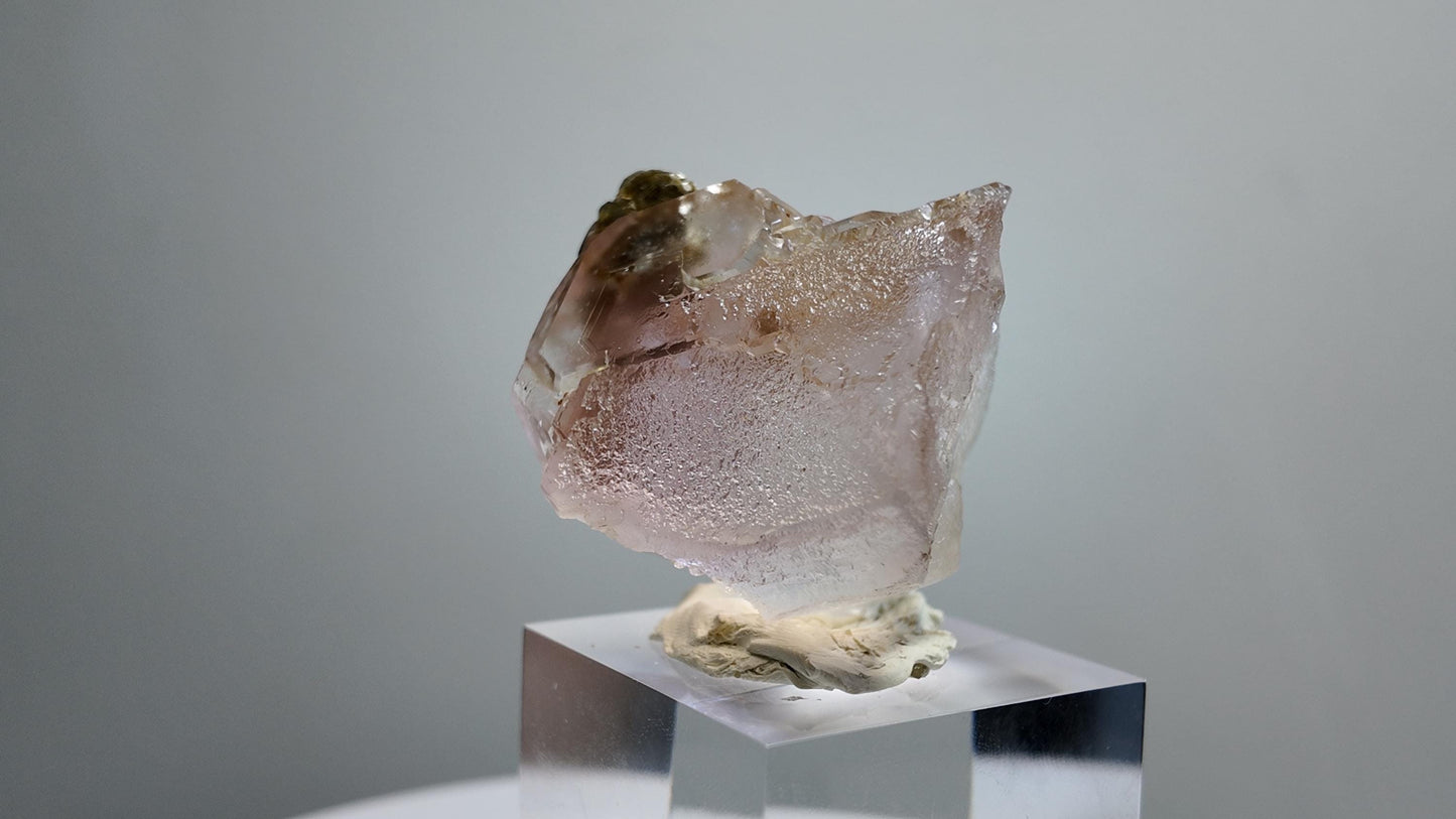 Bi-Colour Fluorite with Muscovite from Pakistan