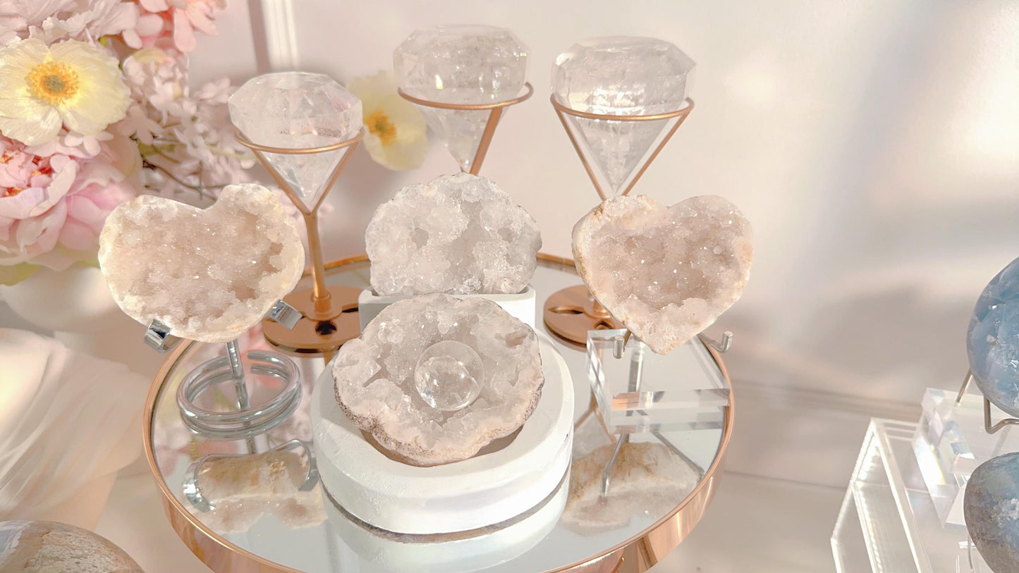 Clear Quartz diamond with stand