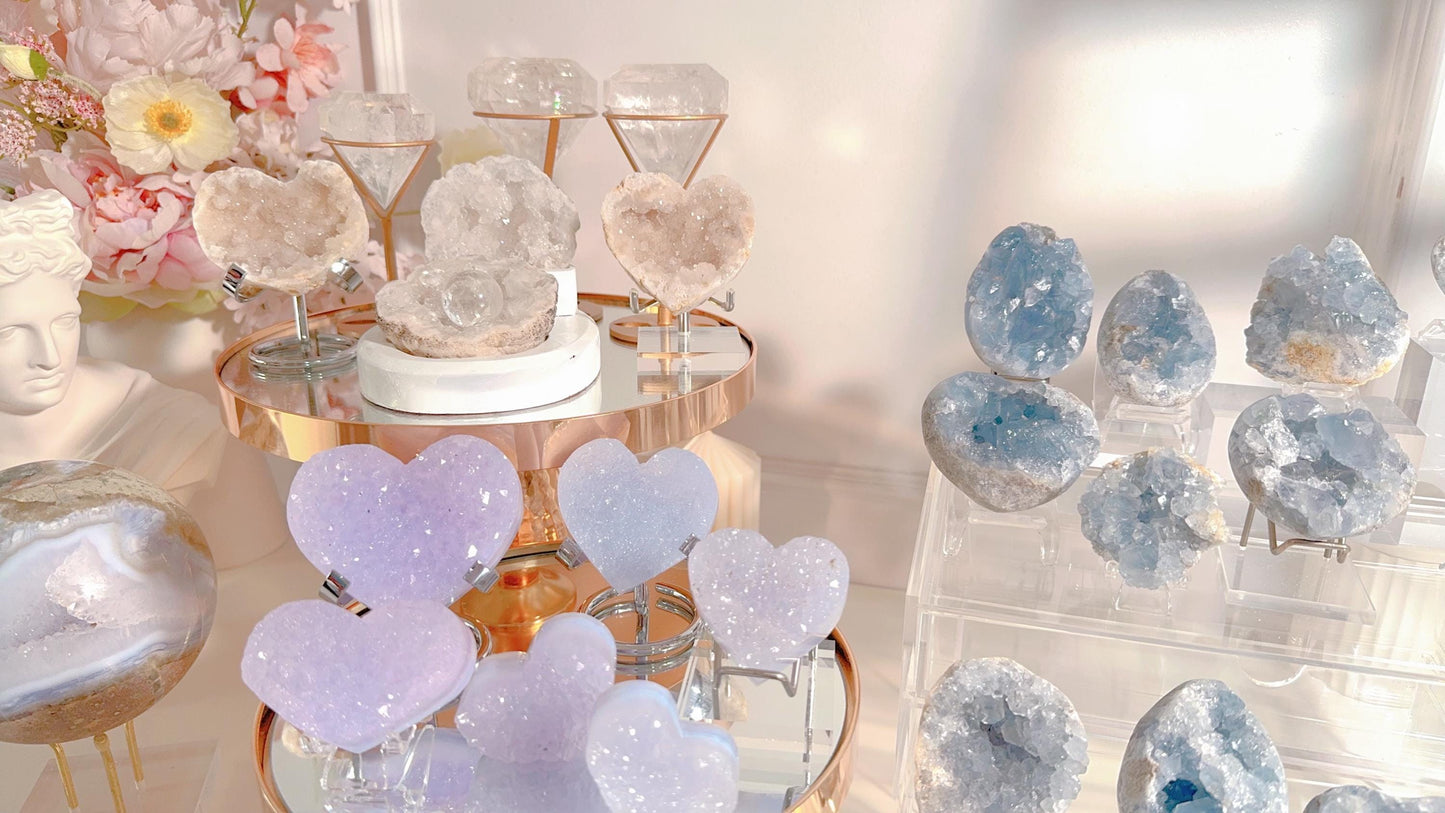 Clear Quartz diamond with stand