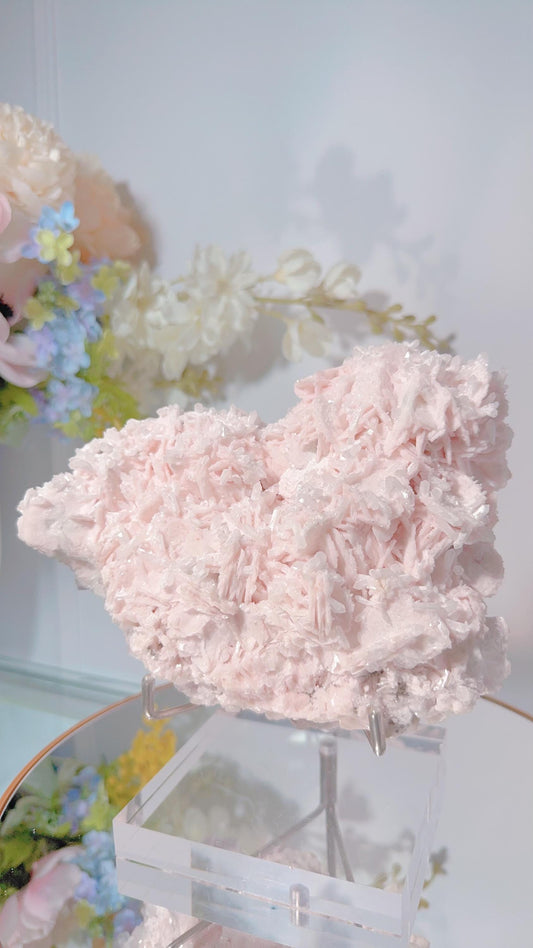 Rare- Collector piece ,Pink Manganese Calcite Yaogangxian, Hubei, China